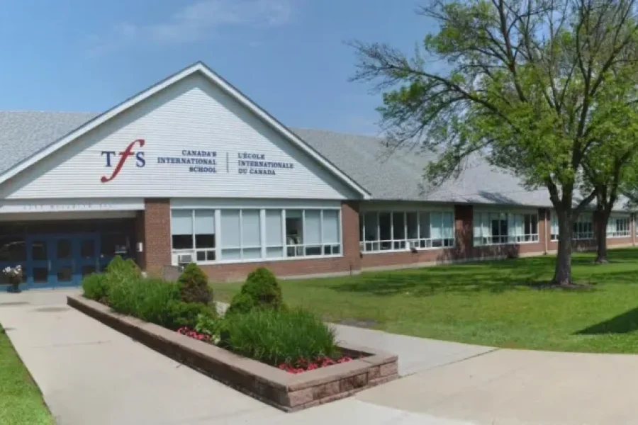 تحصیل در مدرسه کانادا به نام Toronto French School